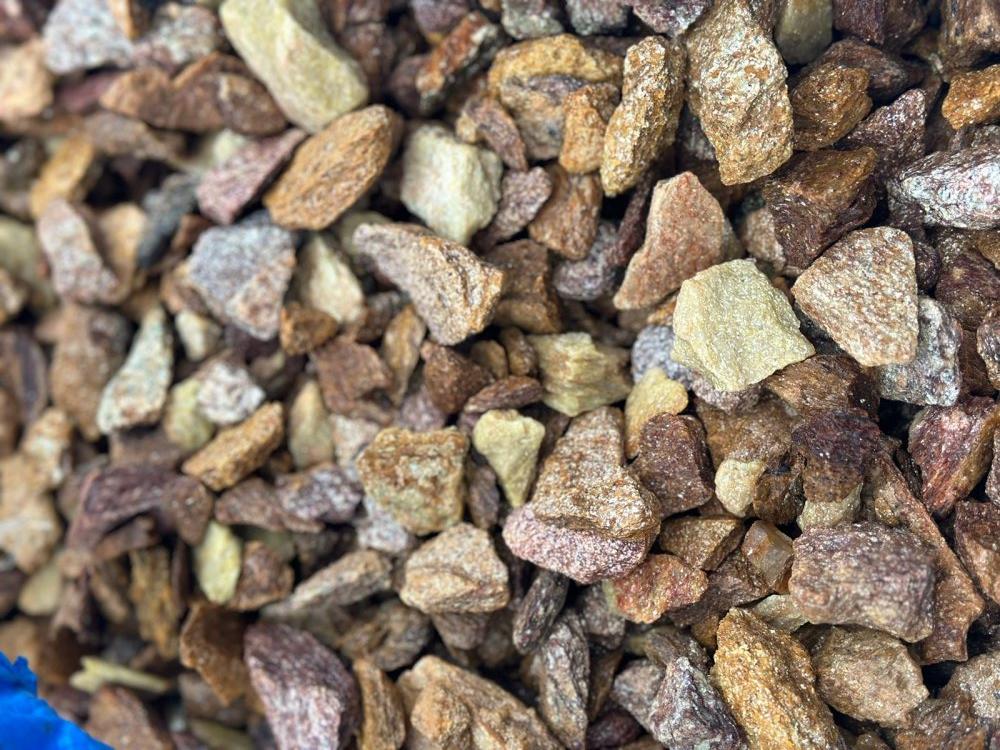 Златолит персиковый декоративная каменная крошка купить в Анапе