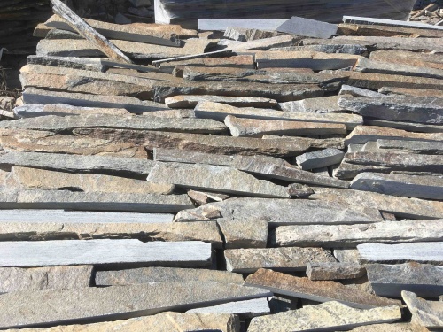 Горбушка златолит мультиколор для облицовки купить в Анапе