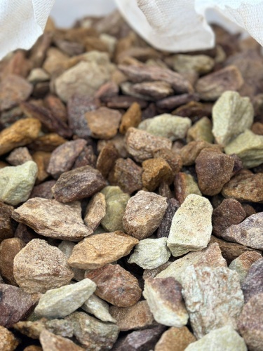 Златолит персиковый декоративная каменная крошка купить в Анапе