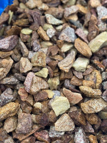 Златолит персиковый декоративная каменная крошка купить в Анапе