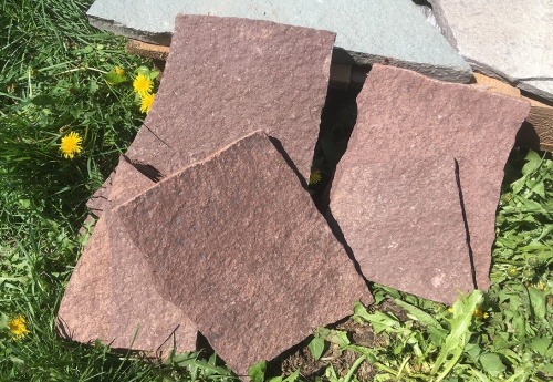 Плитняк лемезит бордовый для цоколя 1,5-2 см купить в Анапе