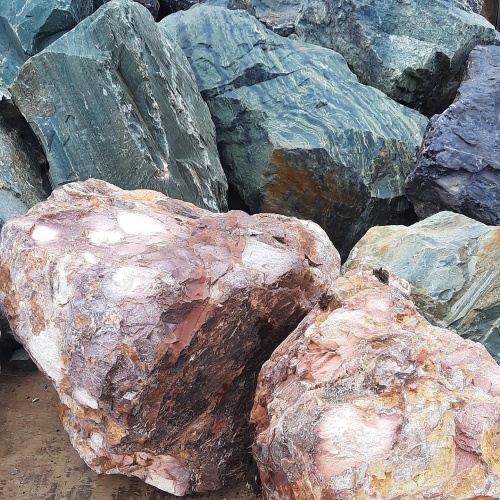 Ландшафтные глыбы красно-фиолетовые 200-1000 килограмм купить в Анапе