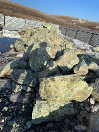 Камни для ландшафтного дизайна зелёные 10-60 килограмм купить в Анапе