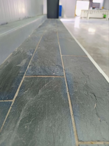 Плитка чёрная из натурального камня фасадная 30 см * 5 см, толщина 7 мм -30 мм купить в Анапе